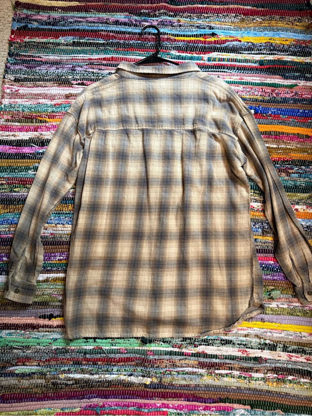 Distressed Gilded Intent flannel - Picture 4 of 4